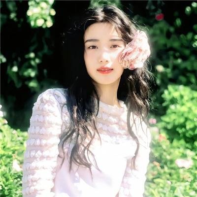 葛洛莉亚·贝尔